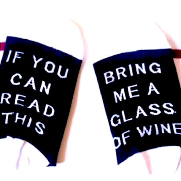 NEW If You Can Read This . . Bring Me Wine Socks - Picture 1 of 6